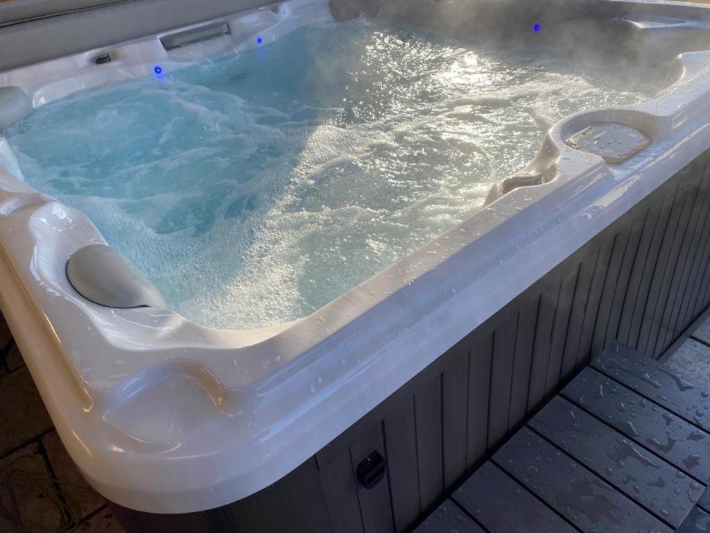 Alpenblick Nahe Muenchen Mit Outdoor Whirlpool - 21 Min Von Muenchen Mit Zug Assling Eksteriør billede